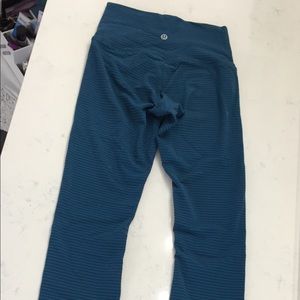 Lululemon full length striped pant size 2